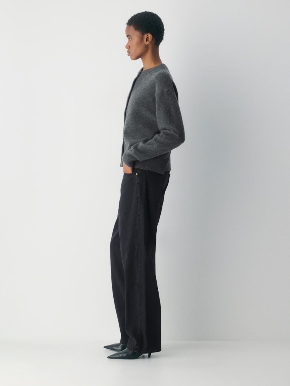 Essential Cashmere Acclaim Cardigan - Picture 2 of 7